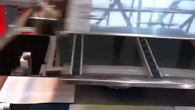 Сан. Принтер печатающий на невозможных поверхностях смотреть онлайн