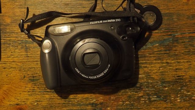 Fujifilm Instax 210 смотреть онлайн