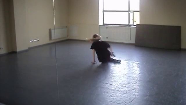 Саша , танец на кастинг .AVI смотреть онлайн