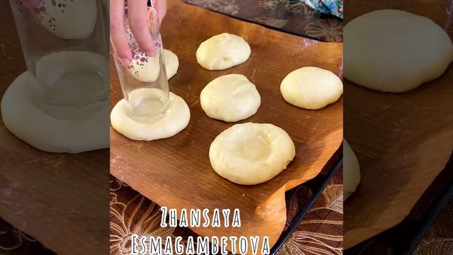 Невероятное тесто.Лучший рецепт. Нежнейшие ватрушки с творогом. смотреть онлайн