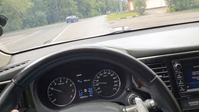 Mitsubishi outlander скрип водительского кресла на ходу смотреть онлайн