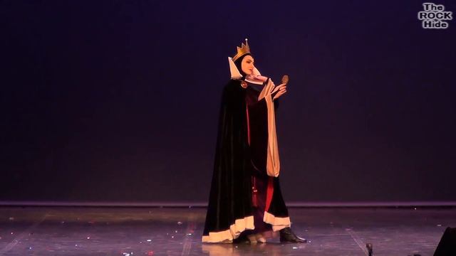 Fandom Дефиле - Kaori Tasogare - Белоснежка и семь гномов [AniCon XMAS 22 (18.12.2022)] смотреть онлайн