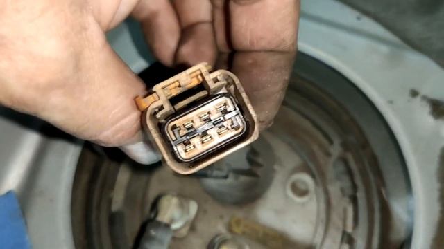 Chevrolet Aveo 2005 машина глохнет на ходу и сразу заводится смотреть онлайн