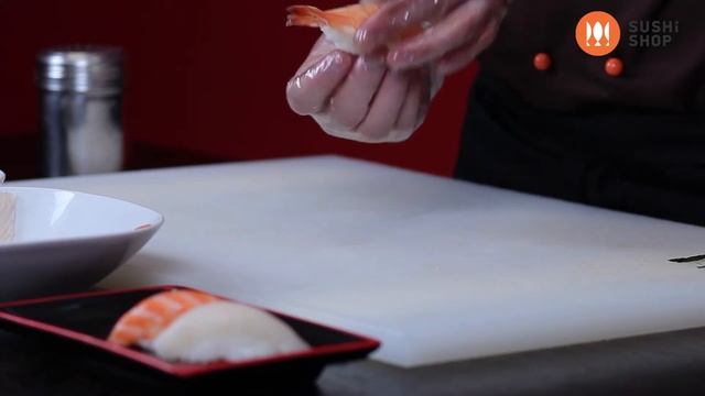 Как готовить нигири. Приготовление нигири. Суши шоп. / How to make nigiri sushi easily. смотреть онлайн