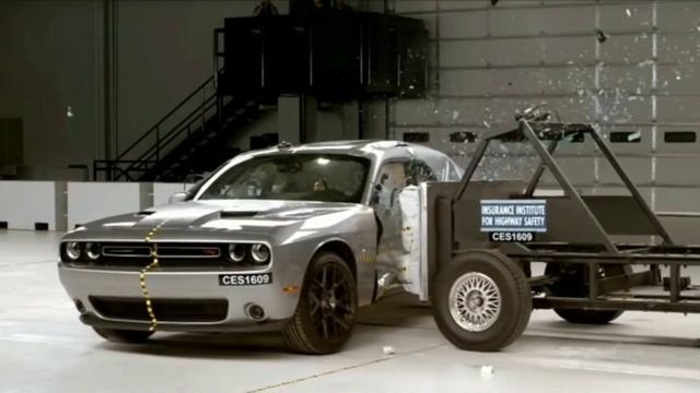 Dodge Challenger | Краш тест смотреть онлайн