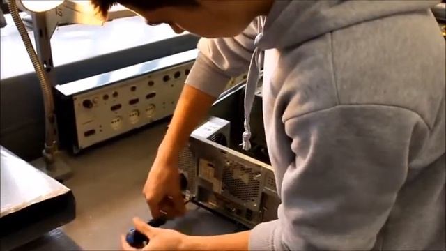 Про професію електромеханіка німецькою мовою смотреть онлайн