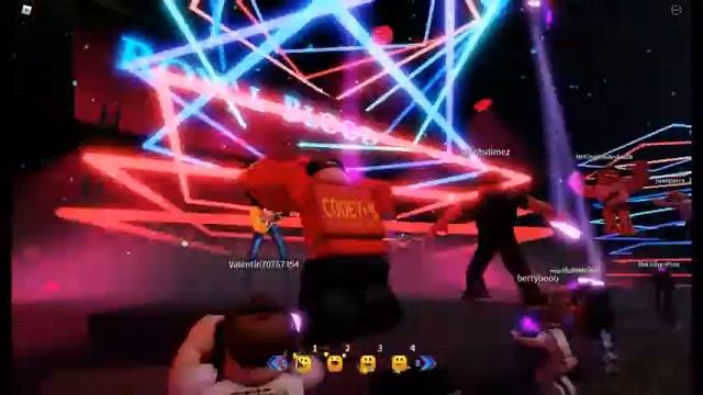 Codey-B live at Roblox's Bloxys Concert with Royal Blood смотреть онлайн