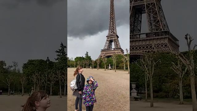 Гроза на Марсовом поле в Париже смотреть онлайн