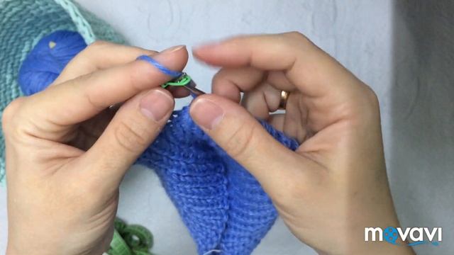 Очень красивая детская шапка. Вяжем шапку с ушками с косами. смотреть онлайн