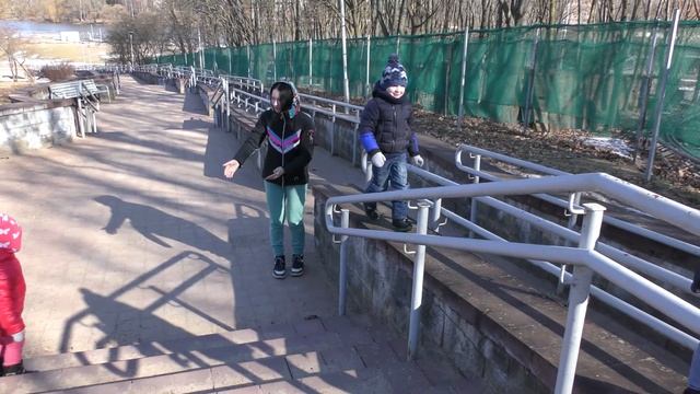 Открываем для себя новые городские места. Парк Курасовщина в Минске смотреть онлайн