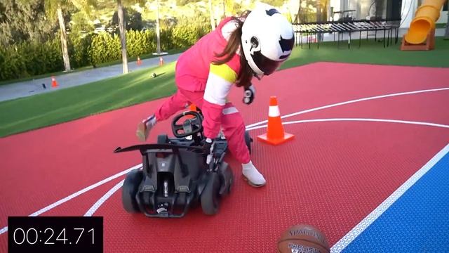 Mom vs Son Ultimate Racing Challenge!! смотреть онлайн