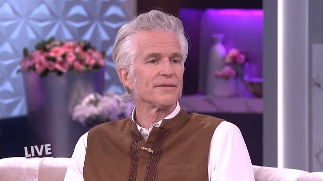 When Matthew Modine Realized Stranger Things Had Become A Global Phenomenon смотреть онлайн