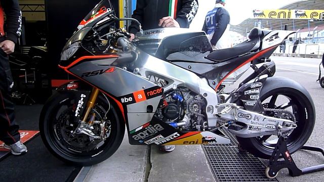 Aprilia RSV4 Marco Melandri part 2 (Aprilia Racing Team) смотреть онлайн