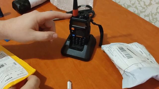 Магнитные LED фонарь со встроенным аккумулятором и чехол для рации. смотреть онлайн