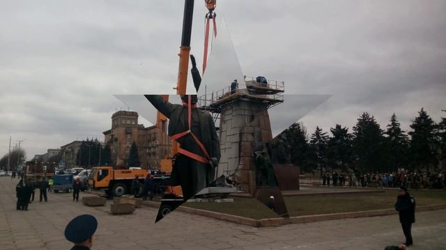 Падение Ленина Lenin`s fail