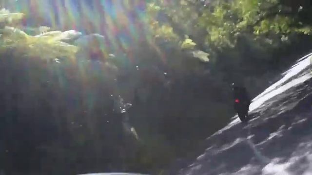 Kawasaki Ninja 250R Vs. Honda Hornet 900 Mountain Battle смотреть онлайн
