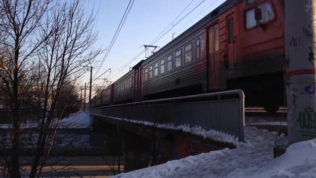 Электричка ЭТ2М-78 в удельном парке смотреть онлайн