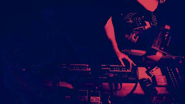 ANML MTHR - SERIOUS DROPS [ Flash 270 ] смотреть онлайн