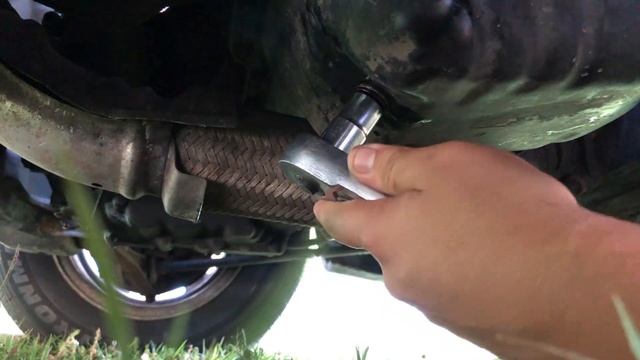 Anyone can change the oil in a Toyota MR2 Turbo SW20 смотреть онлайн