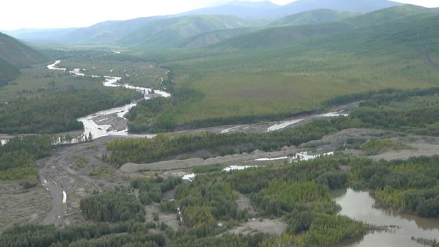 Паводок в Магаданской области. Облет на вертолете смотреть онлайн