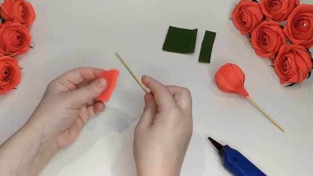Красивые РОЗЫ за пару минут из бумаги своими руками ЛЕГКО и ПРОСТО.DIY beautiful ROSES made of pape смотреть онлайн