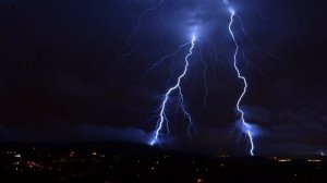 Картинка природа. Молния, Ночь, город.