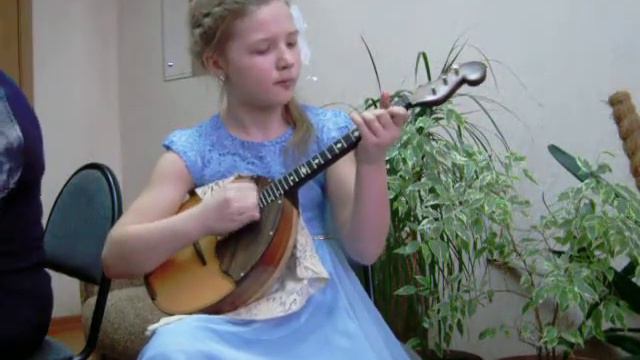 Виноградова Диана (10 лет) Г. Свиридов "Музыкальный момент" смотреть онлайн