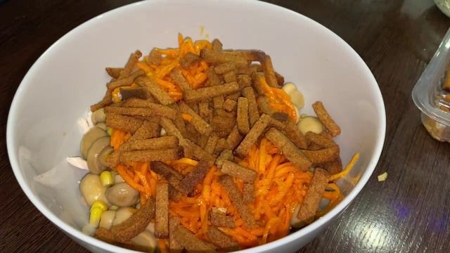 Вкусный салат на Новый год. Рецепт от кумы. смотреть онлайн