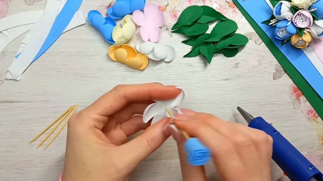 ?Мамы принцесс оценят! Резиночки для волос своими руками/ Мастер класс