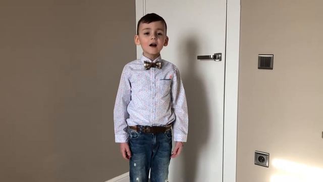 Иван Крылов «Ворона и лисица». Рассказывает Никон, 7 лет смотреть онлайн