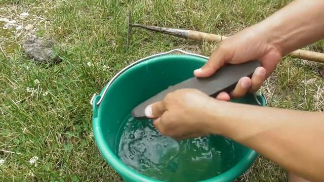 Пригодиться! Как заточить тяпку - мой простой способ