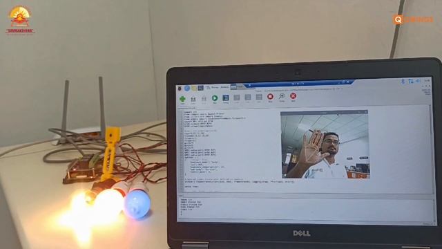 School Kids Learn Light Automation using Hand Gesture with Raspberry Pi 4! #stemeducation смотреть онлайн