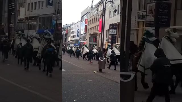 Кёльнский карнавал(7) смотреть онлайн