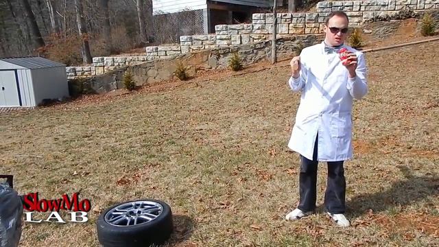 Sword Cutting in Half 15 Sodas in Slow Motion - Slow Mo Lab смотреть онлайн