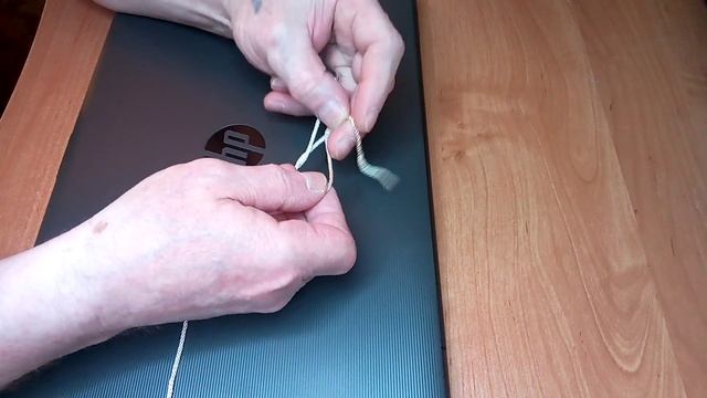 Узел крепкий, для связывания двух лесок или двух шнуров или лески со шнуром. смотреть онлайн