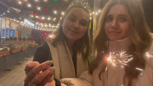 предновогодние будни: 10-16.12.2023//ночь без сна//прогулки с друзьями//репетиции и отряды смотреть онлайн