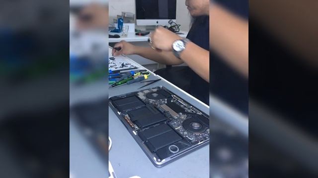 2016 MACBOOK PRO 13