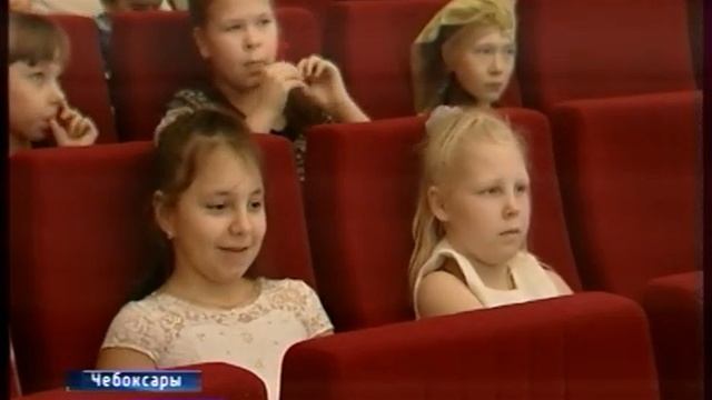 В Театре оперы и балета состоялся новогодний праздник для детей с особыми потребностями смотреть онлайн