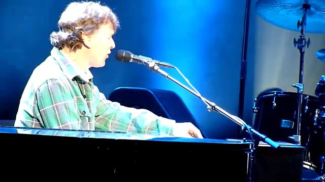 Steve Winwood And Eric Clapton While You See A Chance Live At Royal Albert Hall 2011 смотреть онлайн