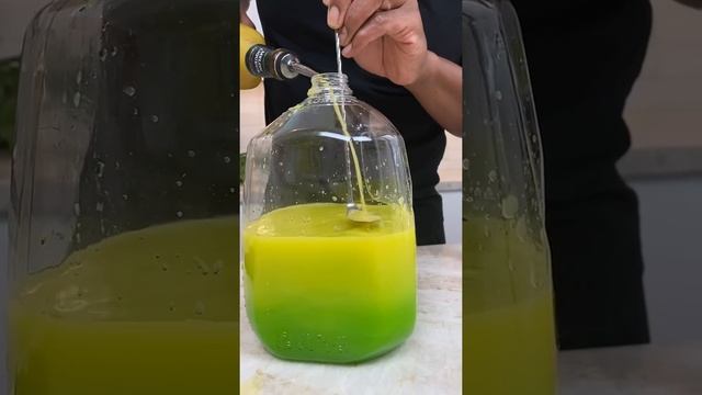 Giant Bong Water смотреть онлайн