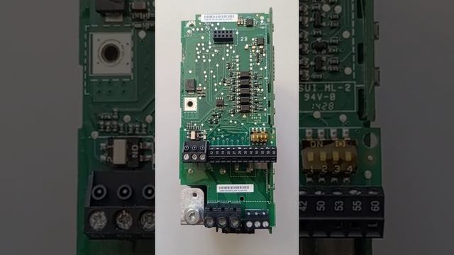 ПЧ Danfoss, добавление функции включения встроенного вентилятора охлаждения по температуре смотреть онлайн