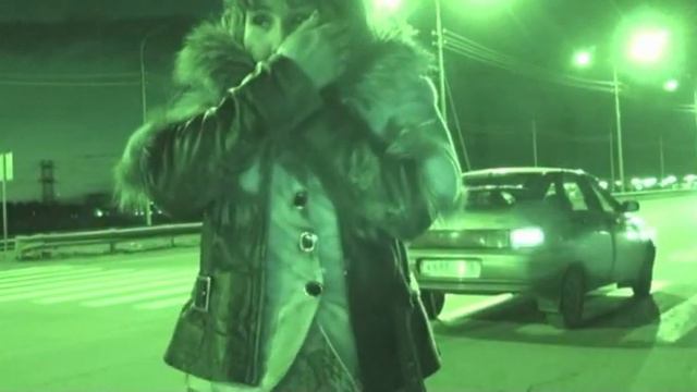 Сургут - муж с женой устроили разборки на дороге смотреть онлайн