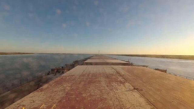 TIMELAPSE  река Парана вниз от города Сан Николас  Судно NAVIOS STAR