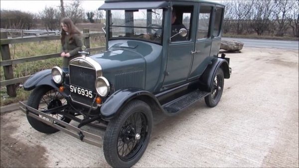 Ford Model T 1927 fordor.