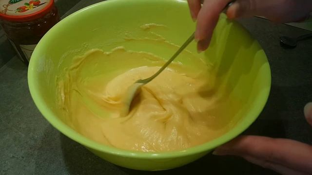 Готовим вместе/ Универсальное тесто/ Маффины с клубничным джемом смотреть онлайн