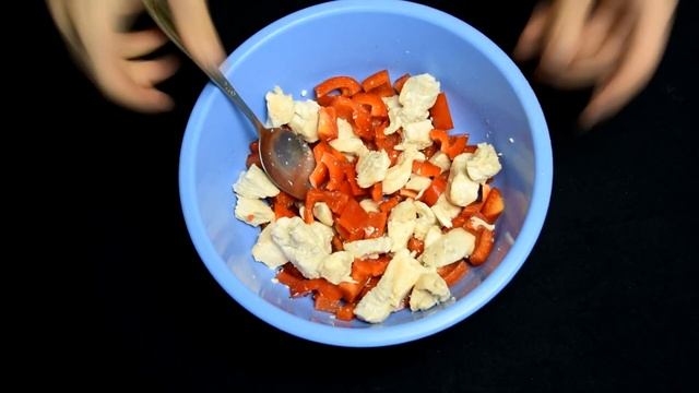 Kochen Sie die Hähnchenbrust einfach in der Mikrowelle. смотреть онлайн