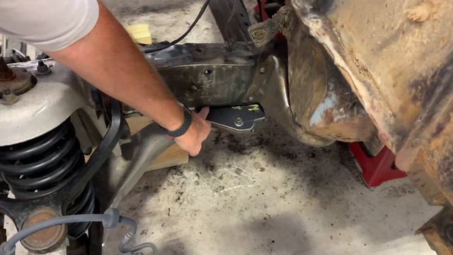 Welding In The Supports - Crown Vic Swap Bumpside F100 - Part 3 смотреть онлайн