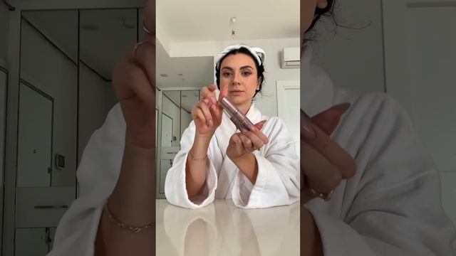 Макияж с красными стрелками | Red eyeliner makeup смотреть онлайн