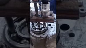 Реально простейший самодельный съёмник подшипников, делаем своими руками.