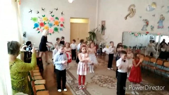 Танцы, песни, стихи на 8-е марта. Утренник 2018г. смотреть онлайн